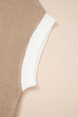 image-Goat Horse Shoe Pattern Contrast Trim Short Sleeve Sweater