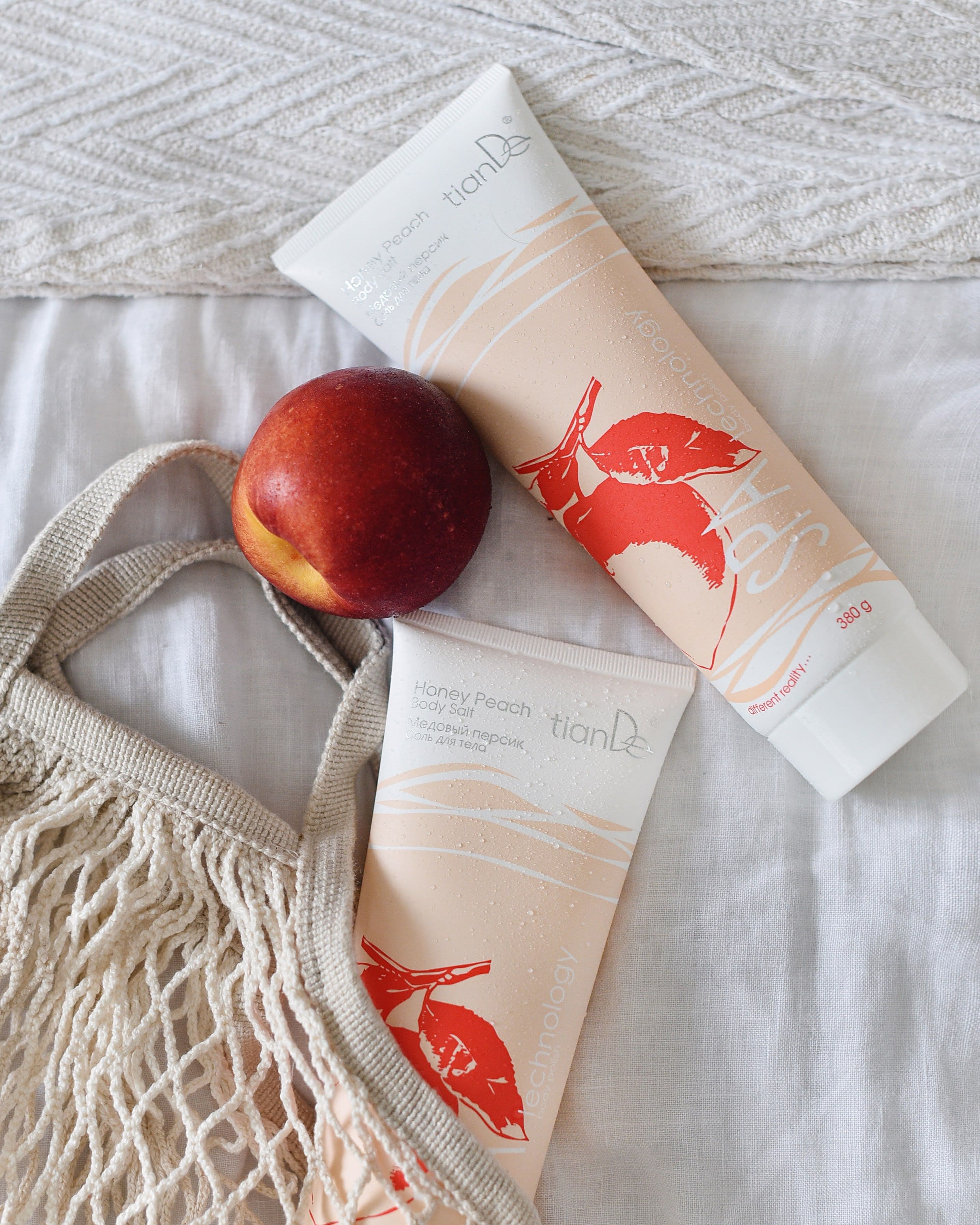 image-Honey Peach Body Salt