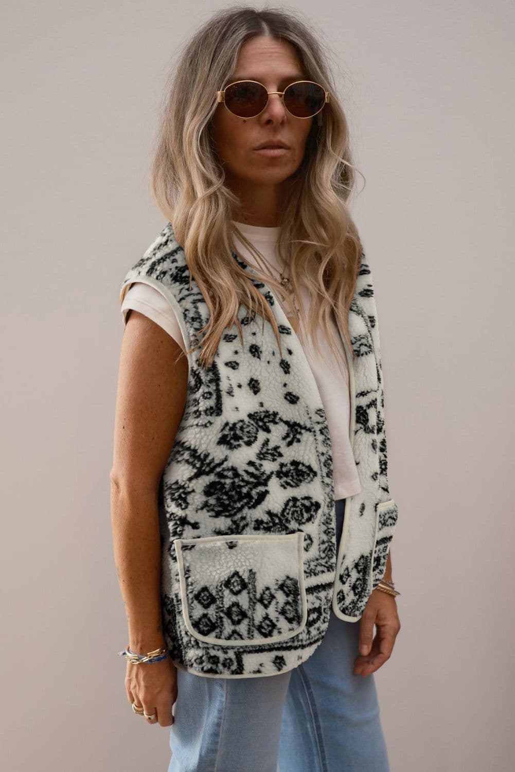 image-Brown Sherpa Paisley Print Pocketed Western Fashion Vest Jacket