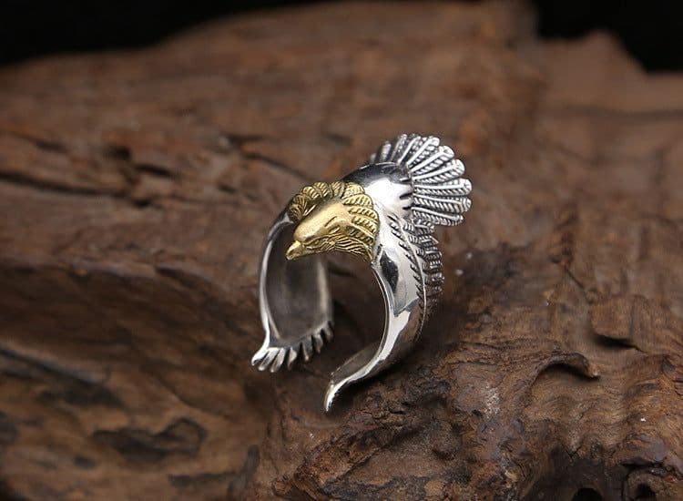 image-Factory wholesale S925 sterling silver jewelry vintage Thai silver domineering golden eagle head personality flying eagle ring men's ring