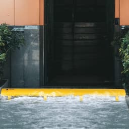 image-VEVOR Flood Bag, 24 ft Length x 12 in Height, Reusable PVC Water Diversion Tubes, Lightweight with Excellent Waterproof Effect Used for Doorways, Garages, Yellow