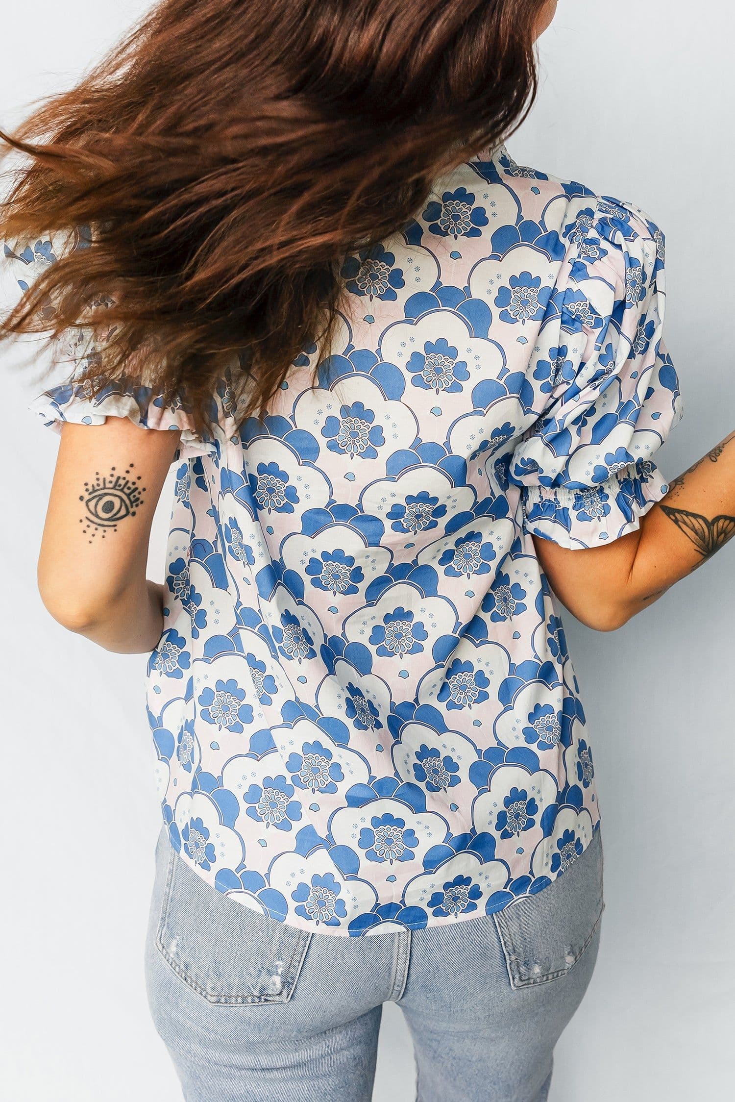 image-Sky Blue Floral Print Flounced Short Sleeve Contrast Trim V Neck Blouse