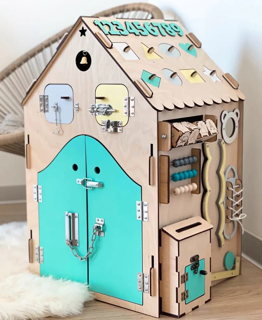 image-Montessori busy board house