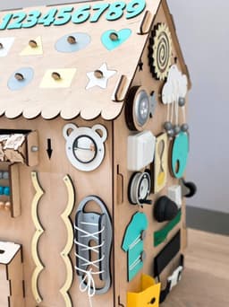 image-Montessori busy board house