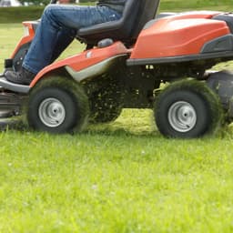 image-VEVOR Lawn Mower Tires with Rim, 20x8-8" Tubeless Tractor Tires, 2-Pack Tire and Wheel Assembly, S-Turf Pneumatic Tires with 3.5" Offset Hub and 3/4" Bushing Size, for Riding Mowers Lawn Tractors