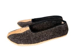 image-Mens Felt and Real Leather Slippers.