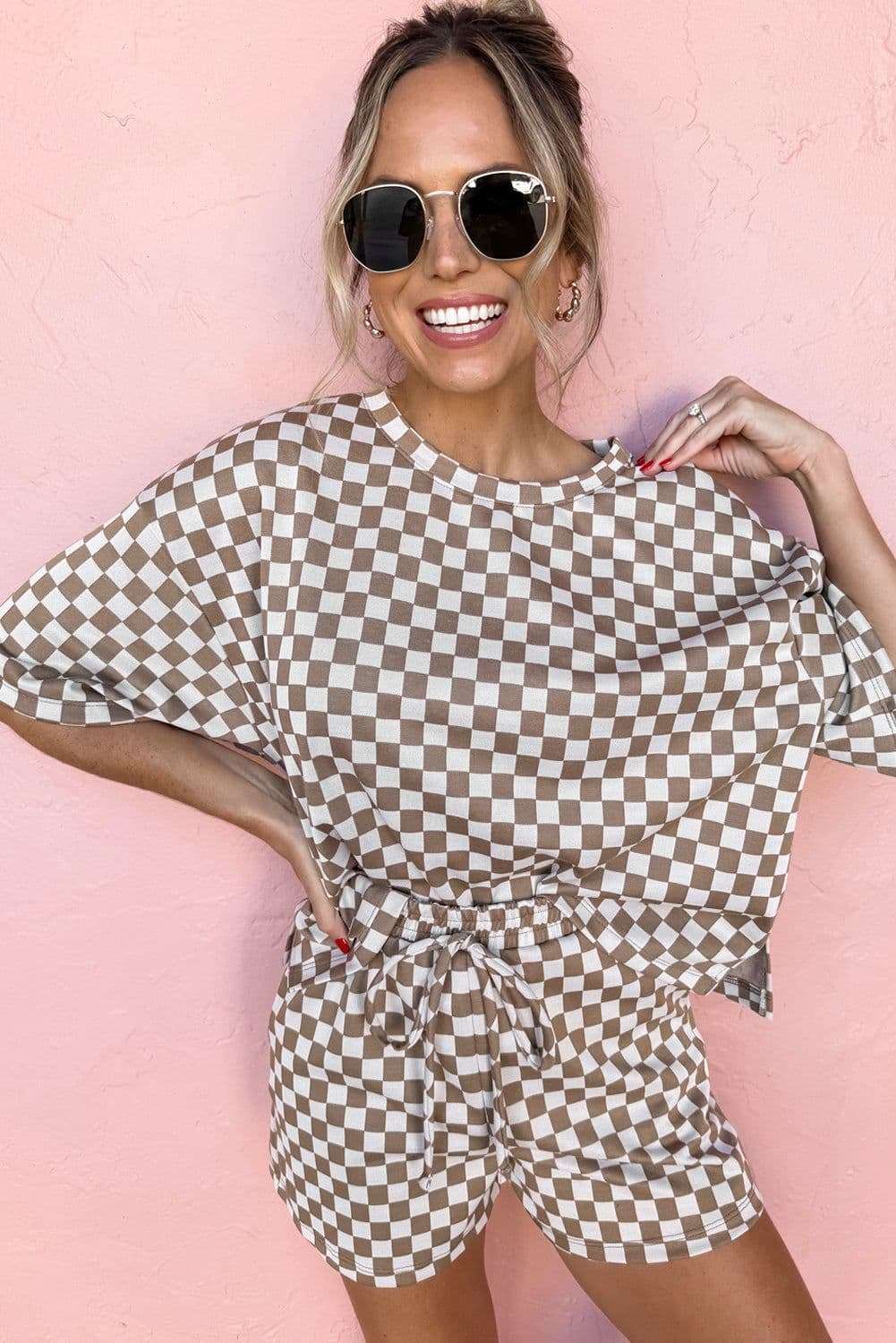 image-Black Checkered 2-Piece Set - Loose Tee and Shorts Casual Outfits