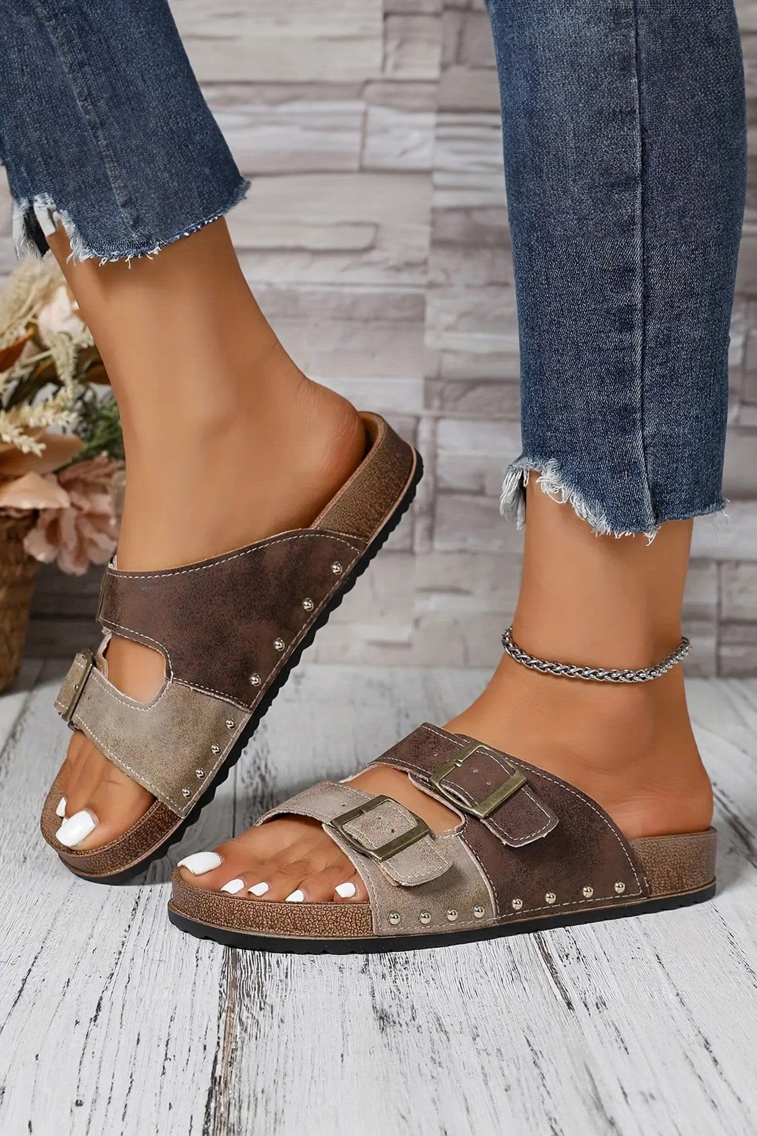 image-Coffee Leopard Two-tone Retro Buckle Slippers