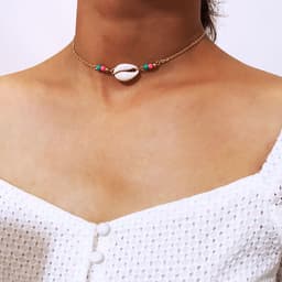 image-European and American cross-border jewelry Simple ethnic style shell necklace for women Personality and versatile contrasting color bead handmade necklace