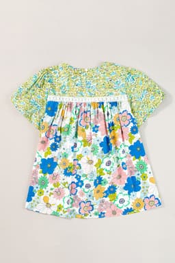 image-Green Bubble Sleeve Lace Trim Floral Blouse