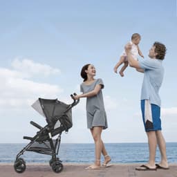 image-VEVOR Leichter Kinderwagen, kompakt, einfach zusammenklappbar, mit verstellbarer Rückenlehne, Verdeck, Rahmen aus Karbonstahl, großer Aufbewahrungskorb, Getränkehalter, Kinderwagen mit Schirm für unterwegs, Hellgrau/Schwarz