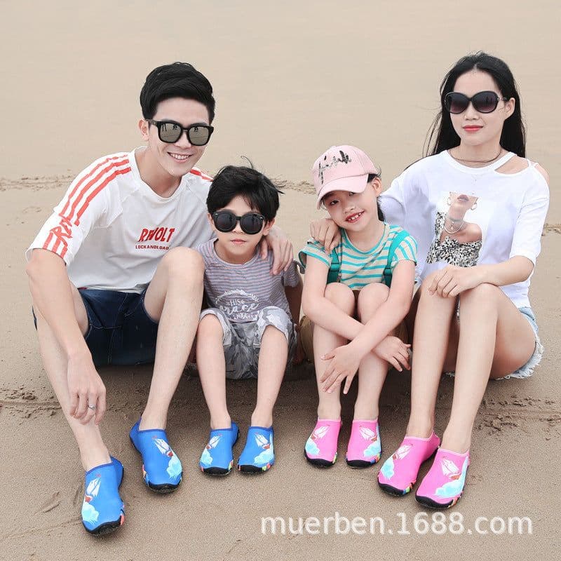 image-2021 factory wholesale tropical parent-child diving shoes upstream swimming barefoot quick-drying indoor soft shoes on behalf of