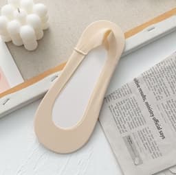 image-In summer, you can cut any seamless silk feeling one-piece boat socks. Wholesale three-dimensional and silicone ice silk invisible socks