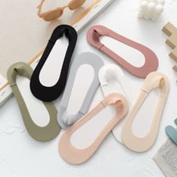 image-In summer, you can cut any seamless silk feeling one-piece boat socks. Wholesale three-dimensional and silicone ice silk invisible socks