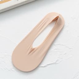 image-In summer, you can cut any seamless silk feeling one-piece boat socks. Wholesale three-dimensional and silicone ice silk invisible socks