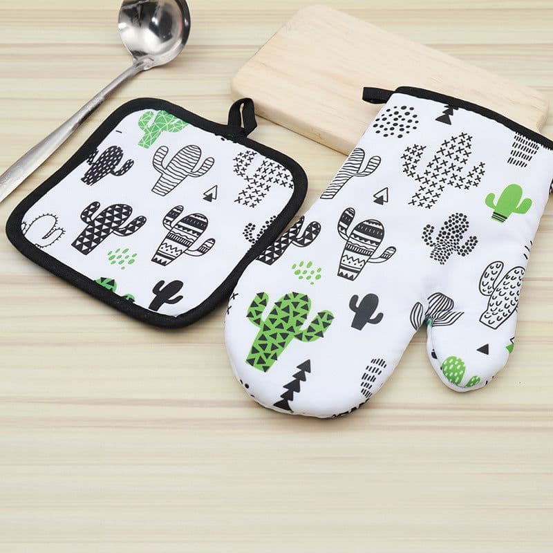 image-Creative Anti-hot Gloves Heat Proof Mat Microwave Oven Kitchen Gloves Placemat Two-piece Set