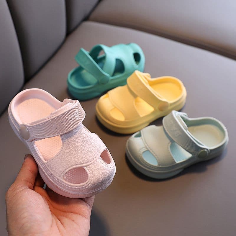 image-Children's hole shoes, summer boys, baby soft-soled beach shoes, baby girls, cartoon children's sandals and slippers wholesale
