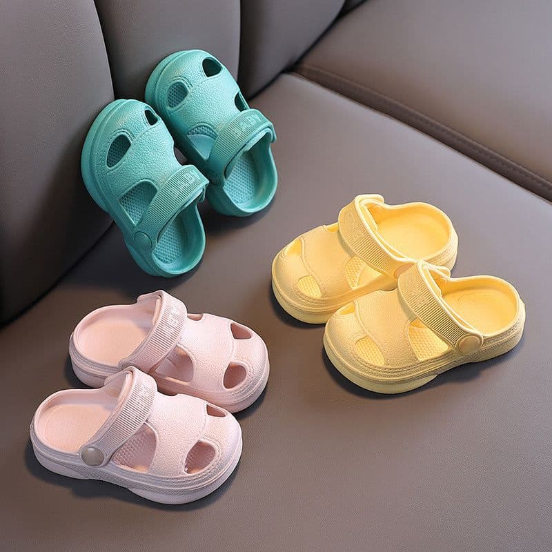 image-Children's hole shoes, summer boys, baby soft-soled beach shoes, baby girls, cartoon children's sandals and slippers wholesale