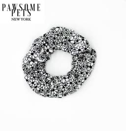 image-SCRUNCHIES - BLACK AND WHITE FLORAL