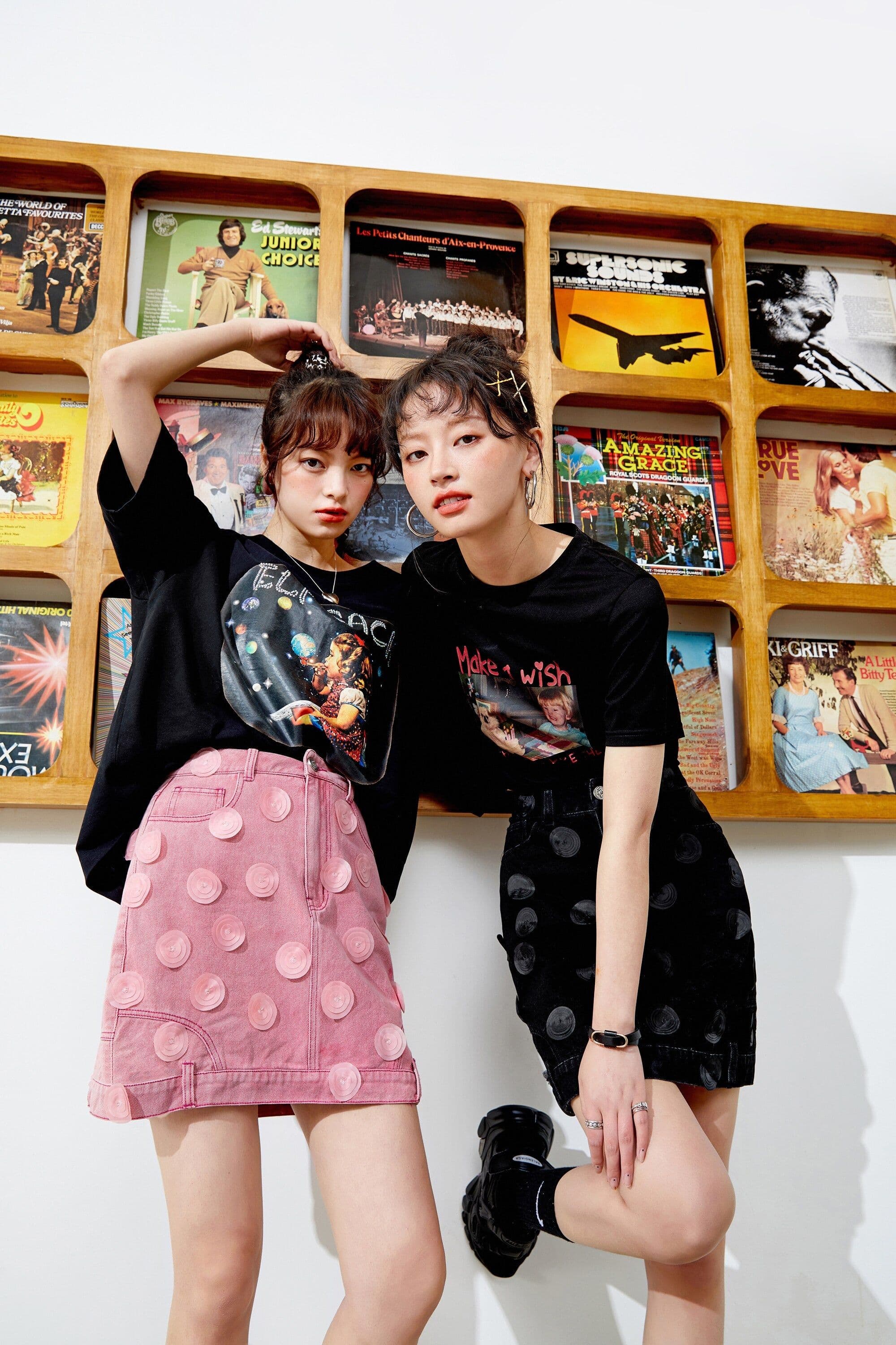 image-Solid Pure High Waist Applique Casual Women Mini Skirts,Spring Vintage