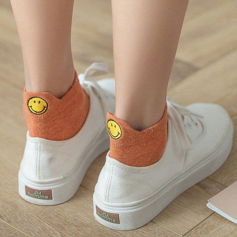 image-Summer New Asakuchi Boat Socks Women's Pure Cotton Cartoon Embroidered Smiley Face Socks Cute Women's Socks Low Cut Boat Socks Wholesale