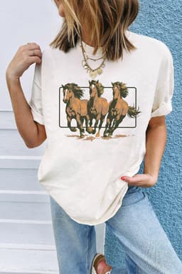image-White Texas Horse Graphic T-Shirt Cuffed