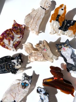 image-PAWSOME PETS NEW YORK Hand-painted Dog Breed Claw Hair Clip #23 | Eco-Friendly