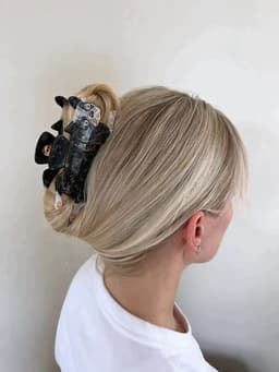 image-PAWSOME PETS NEW YORK Hand-painted Dog Breed Claw Hair Clip #29 | Eco-Friendly