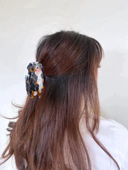 image-PAWSOME PETS NEW YORK Hand-painted Dog Breed Claw Hair Clip #29 | Eco-Friendly