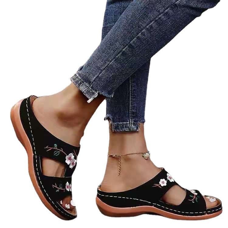 image-2021 summer slope with foreign trade plus size Europe and America fish mouth sponge cake solid color fairy printing casual sandals and slippers in stock