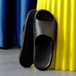 image-Hotel new sandals for women in summer outdoor wear shit-feeling bathroom slippers eva thick-soled home slippers for men in summer