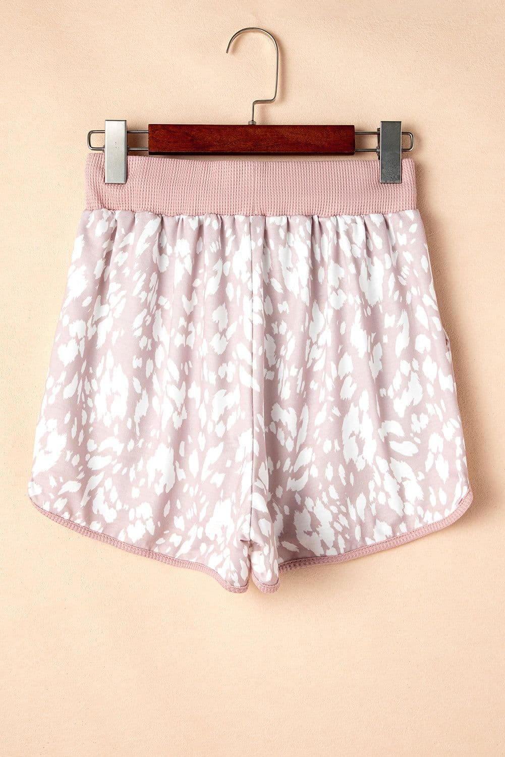 image-Khaki Leopard Shorts Arched Hem Elastic Waist