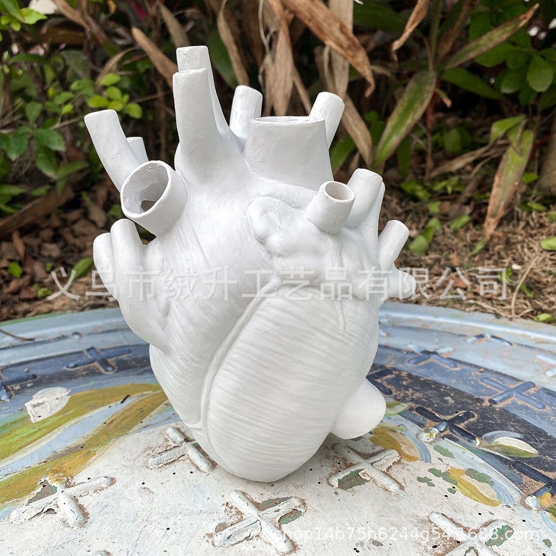 image-2021 cross-border hot style heart vase resin ornaments home decoration ornaments resin crafts ornaments