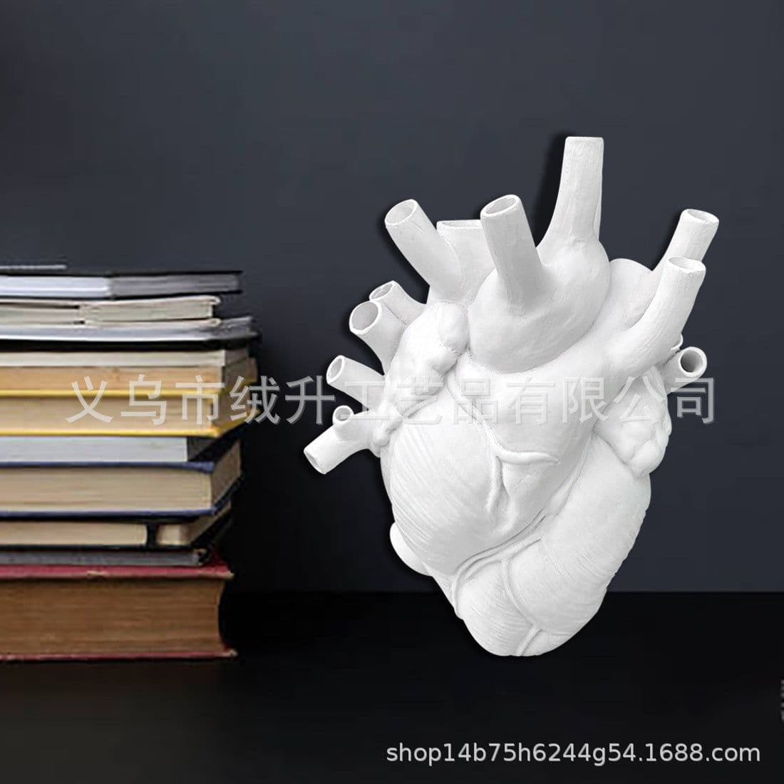 image-2021 cross-border hot style heart vase resin ornaments home decoration ornaments resin crafts ornaments