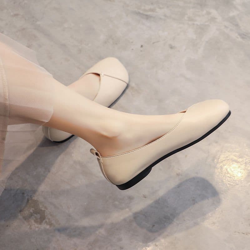 image-Genuine leather peas single shoes women 2023 new summer grandma flat soft leather pregnant women work floating shoes soft bottom small leather shoes