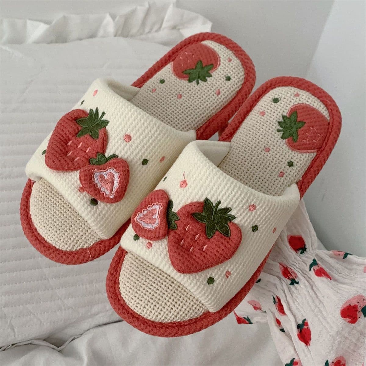 image-Female spring and autumn girl heart home bedroom mute soft bottom floor slippers four seasons universal sweet strawberry linen sandals