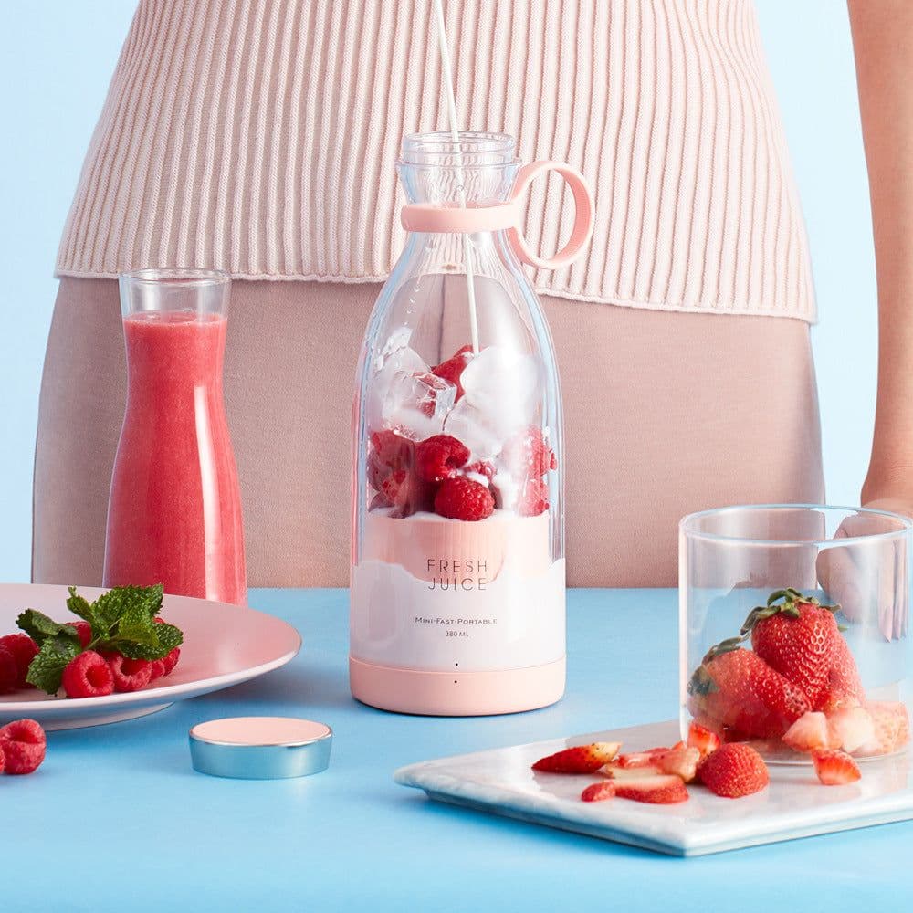 image-Sanhuo Fruit Juicer Portable Fruit Mixing Cup USB Rechargeable Juicer Juicing Cup Cross-border Explosion