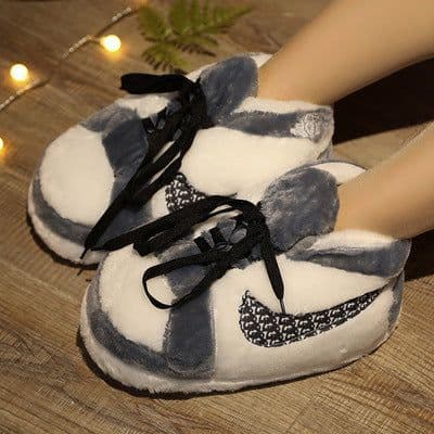 image-Back to the future, the little ghost coconut luminous gypsophila aj1 black red tide home men and women couple shoes cotton slippers on behalf of hair