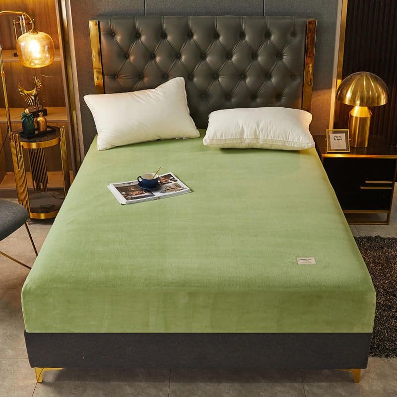 image-Milk velvet thickened fitted sheet single piece winter coral velvet bed cover cover mattress protector non-slip fixed all-inclusive pillowcase