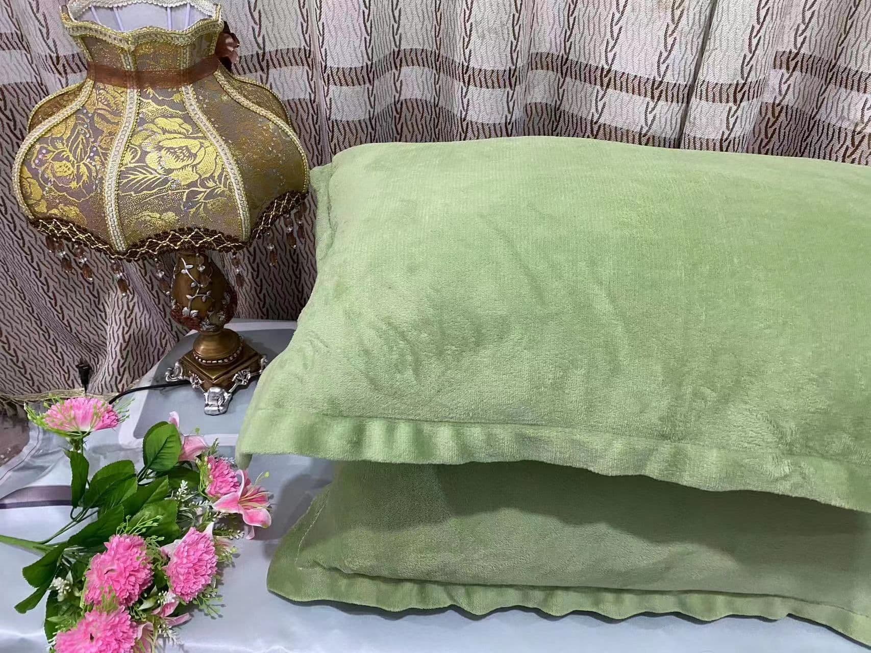 image-Milk velvet thickened fitted sheet single piece winter coral velvet bed cover cover mattress protector non-slip fixed all-inclusive pillowcase