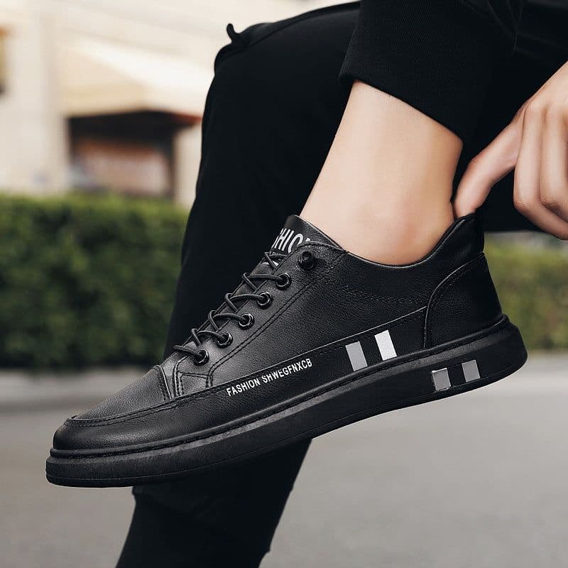 image-Breathable white shoes men's 2022 new Korean version trendy casual men's trendy shoes white shoes leather panel shoes autumn live broadcast