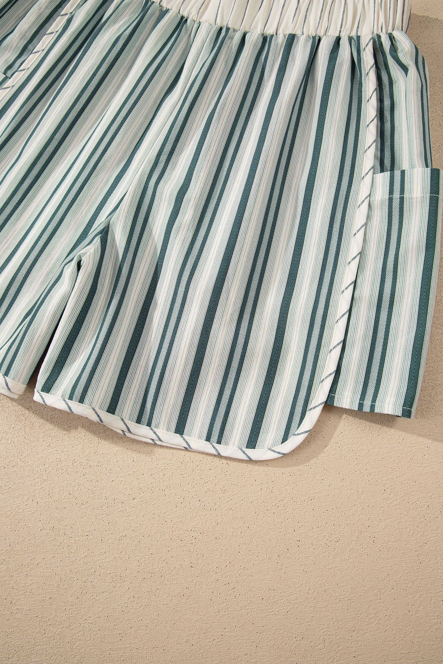 image-Gray Stripe Elastic Waist Cargo Pocket Casual Shorts