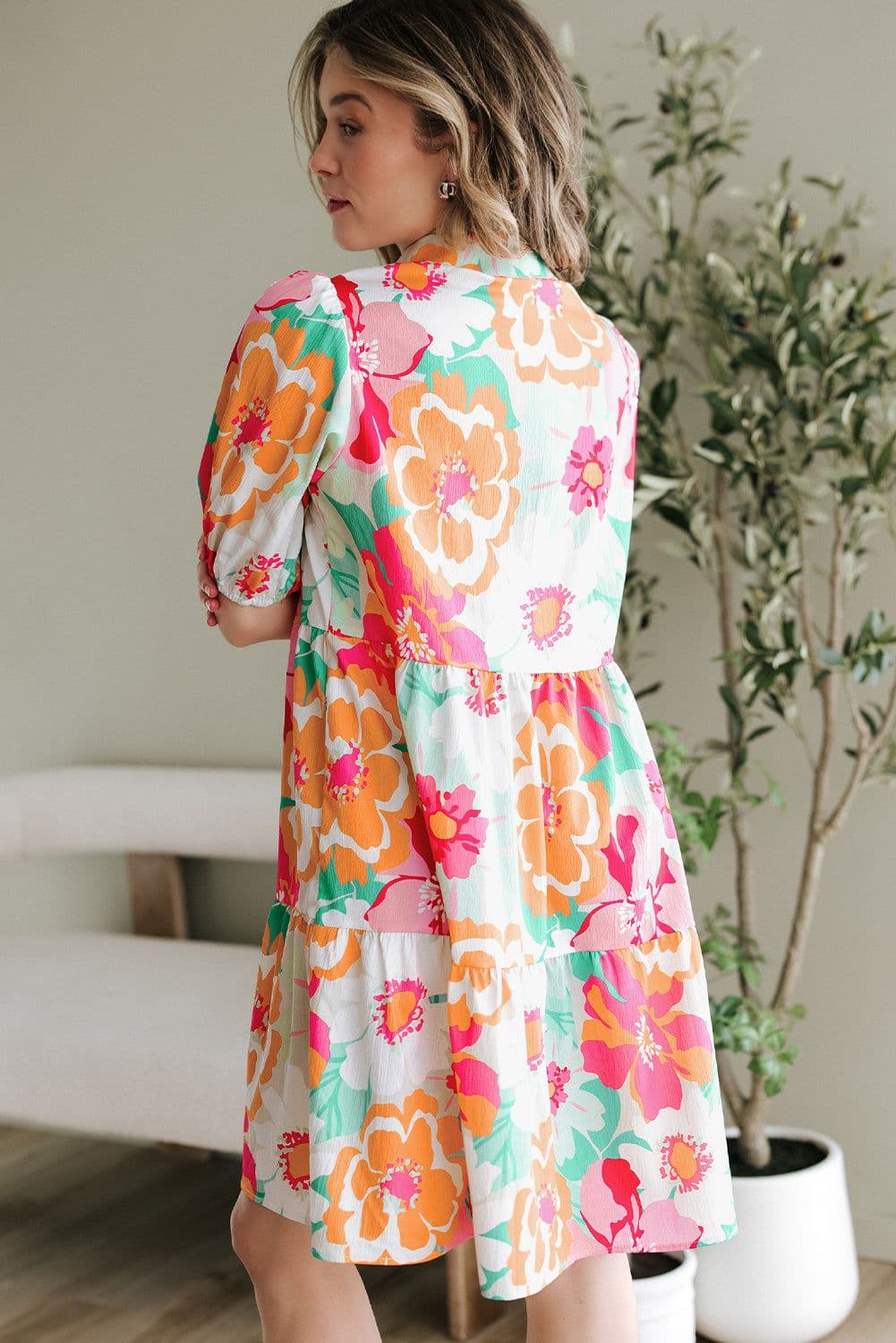 image-Pink Floral Puff Sleeve Collar Buttoned Babydoll Dress