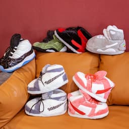 image-cotton slippers coconut cotton shoes luminous bread fat shoes waterproof warm home winter internet celebrity
