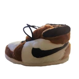 image-cotton slippers coconut cotton shoes luminous bread fat shoes waterproof warm home winter internet celebrity