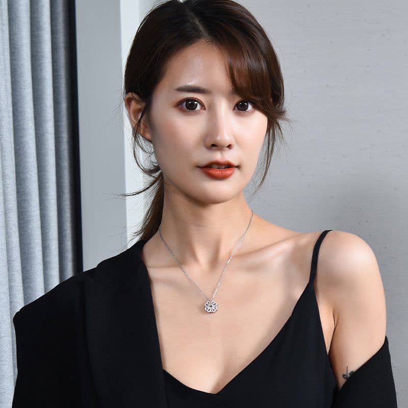 image-A new two-wear heart-to-heart female opening and closing four-leaf clover necklace fashion love folding creative collarbone chain wholesale