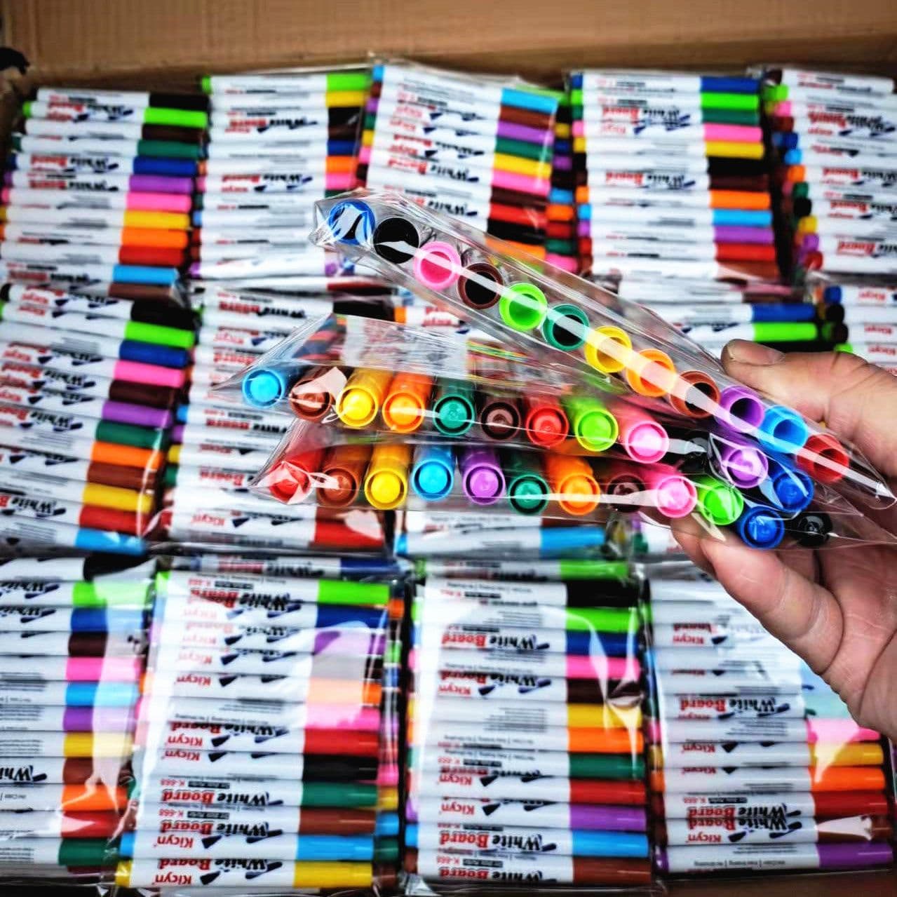 image-Water painting floating pen wholesale whiteboard pen floating pen children's painting brush 8 pcs 12 pcs mixed color manufacturers