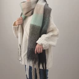 image-Autumn and winter new Internet celebrity Korean style warm A thickened colorful plaid brushed C scarf elegant, fashionable and versatile