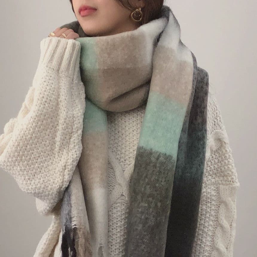 image-Autumn and winter new Internet celebrity Korean style warm A thickened colorful plaid brushed C scarf elegant, fashionable and versatile