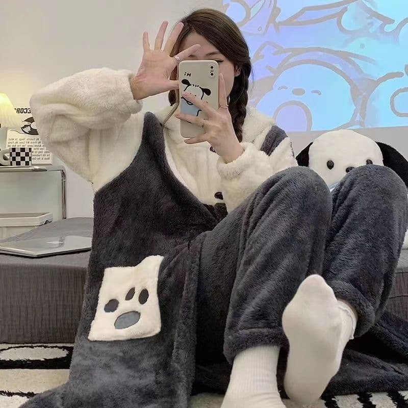 image-Winter pajamas for women, winter coral velvet nightgown with velvet and thickening, students can wear long flannel nightgown in winter